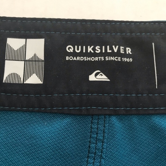 QUICKSILVER Crypt Scallop 20" Boardshorts - Picture 3 of 14